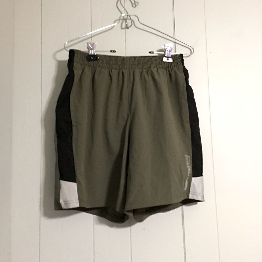Sketcher performance shorts